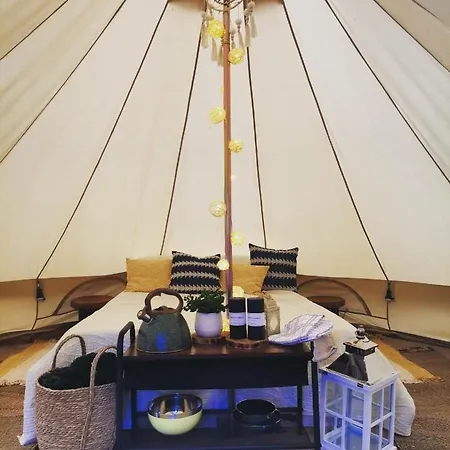 Hotel Juhandra Glamping *